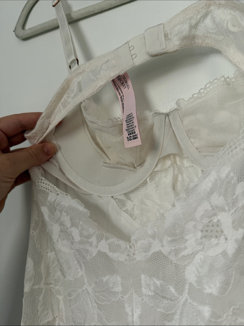 NWOT Victoria's Secret Ivory Lace-Trim Chemise - Picture 4 of 6